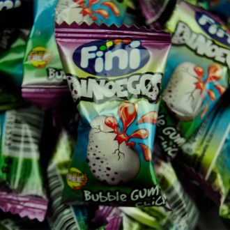 CHICLE DINOEGGS GUM FINI BOOM 200 U.